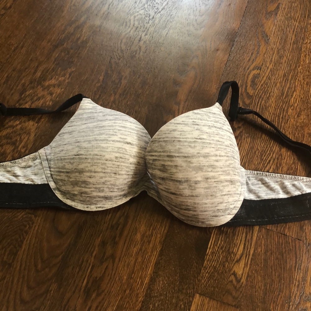 Victoria’s Secret PINK bra